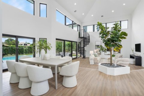 House in Boca Raton, Florida 5 bedrooms, 426.98 sq.m. № 2004120 - photo 6