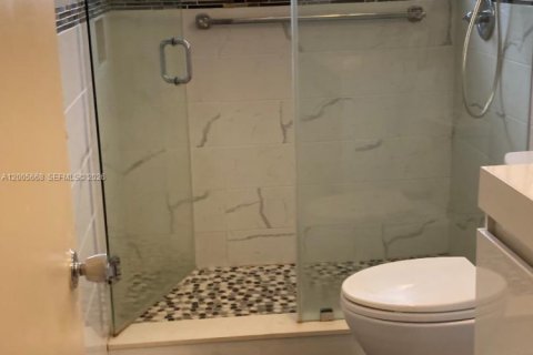 Copropriété à louer à Miami, Floride: 2 chambres, 105.91 m2 № 2072051 - photo 15