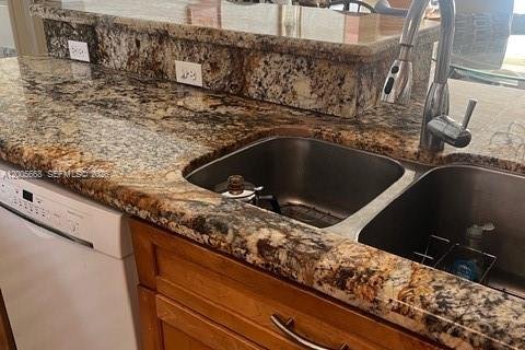 Copropriété à louer à Miami, Floride: 2 chambres, 105.91 m2 № 2072051 - photo 8