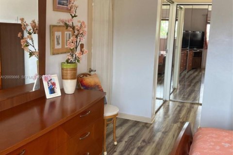 Copropriété à louer à Miami, Floride: 2 chambres, 105.91 m2 № 2072051 - photo 6