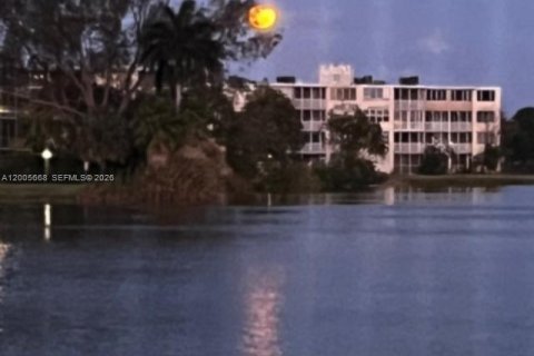 Copropriété à louer à Miami, Floride: 2 chambres, 105.91 m2 № 2072051 - photo 21