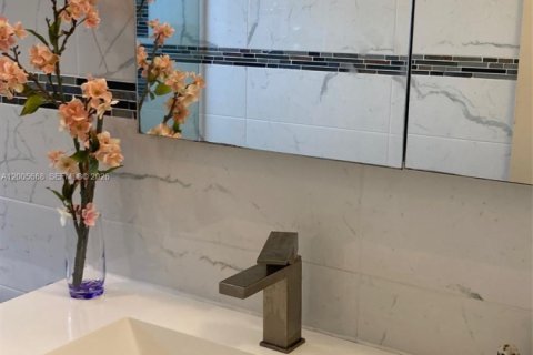 Copropriété à louer à Miami, Floride: 2 chambres, 105.91 m2 № 2072051 - photo 14