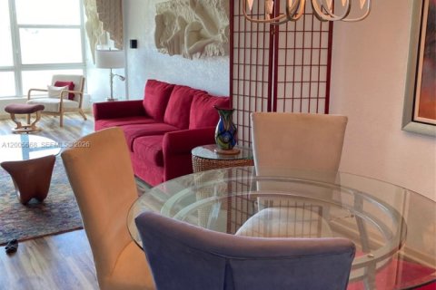 Copropriété à louer à Miami, Floride: 2 chambres, 105.91 m2 № 2072051 - photo 4