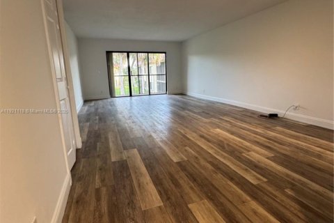 Condo in Weston, Florida, 2 bedrooms  № 1974199 - photo 3