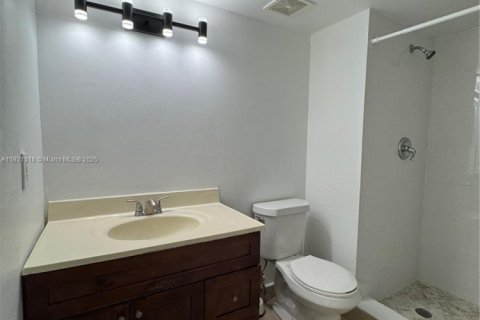 Condo in Weston, Florida, 2 bedrooms  № 1974199 - photo 4