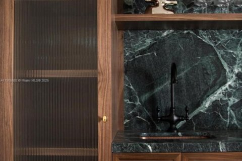 Casa en venta en Miami Shores, Florida, 3 dormitorios, 179.12 m2 № 1968361 - foto 16