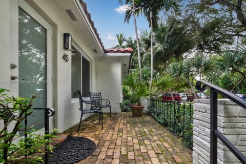 Casa en venta en Miami Shores, Florida, 3 dormitorios, 179.12 m2 № 1968361 - foto 4