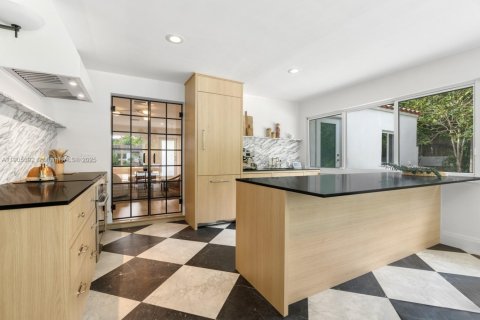 Casa en venta en Miami Shores, Florida, 3 dormitorios, 179.12 m2 № 1968361 - foto 21