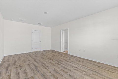 House in Davenport, Florida 5 bedrooms, 250.46 sq.m. № 1901733 - photo 20