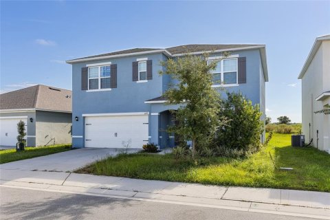 House in Davenport, Florida 5 bedrooms, 250.46 sq.m. № 1901733 - photo 3