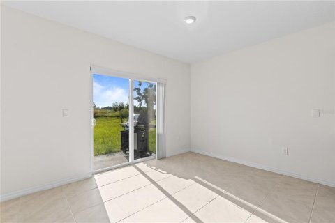House in Davenport, Florida 5 bedrooms, 250.46 sq.m. № 1901733 - photo 11
