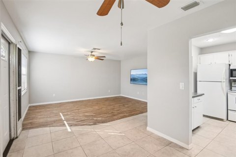 Condominio en venta en Sun City Center, Florida, 2 dormitorios, 91.42 m2 № 1909054 - foto 12