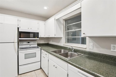 Condominio en venta en Sun City Center, Florida, 2 dormitorios, 91.42 m2 № 1909054 - foto 14