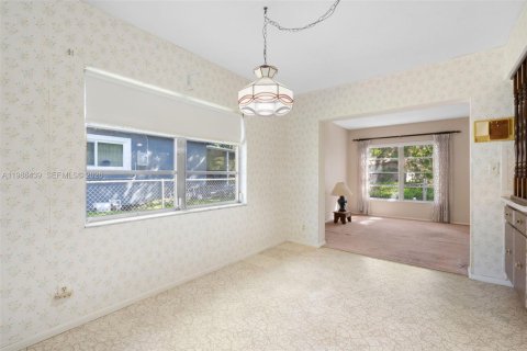 Villa ou maison à vendre à Margate, Floride: 2 chambres, 161.46 m2 № 2046599 - photo 9