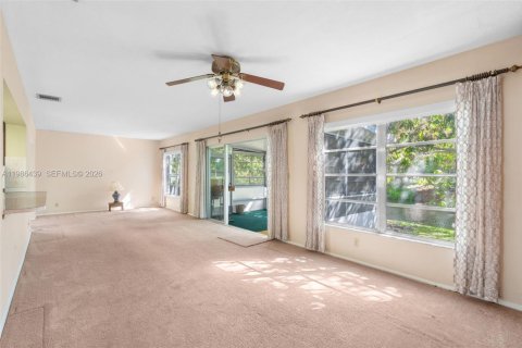 Villa ou maison à vendre à Margate, Floride: 2 chambres, 161.46 m2 № 2046599 - photo 22