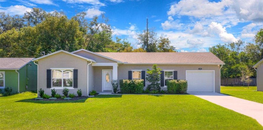 Villa ou maison à DeLand, Floride 3 chambres, 127.37 m2 № 2417067