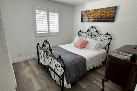 Touwnhouse à vendre à Sunrise, Floride: 2 chambres, 139.17 m2 № 1932652 - photo 5