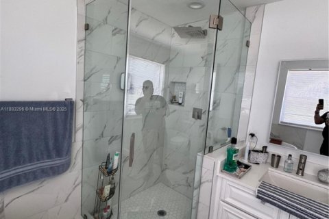 Touwnhouse à vendre à Sunrise, Floride: 2 chambres, 139.17 m2 № 1932652 - photo 8
