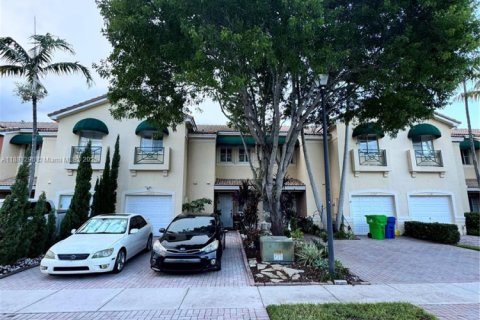 Touwnhouse à vendre à Sunrise, Floride: 2 chambres, 139.17 m2 № 1932652 - photo 1