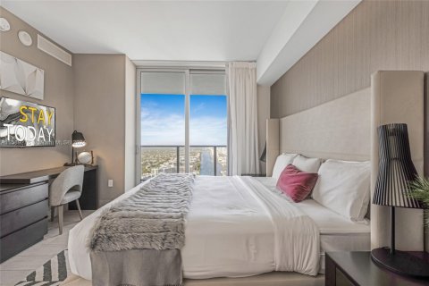 Снять в аренду кондоминиум в Холливуд, Флорида 2 спальни, 99.87м2, № 1958870 - фото 20