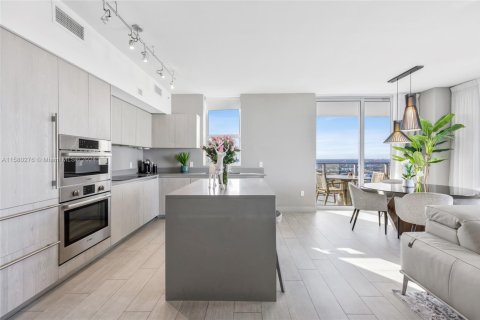 Снять в аренду кондоминиум в Холливуд, Флорида 2 спальни, 99.87м2, № 1958870 - фото 15