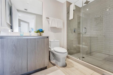 Снять в аренду кондоминиум в Холливуд, Флорида 2 спальни, 99.87м2, № 1958870 - фото 24