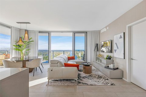 Снять в аренду кондоминиум в Холливуд, Флорида 2 спальни, 99.87м2, № 1958870 - фото 2