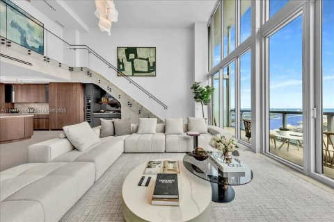 Condo in Miami, Florida, 3 bedrooms  № 1946368 - photo 6