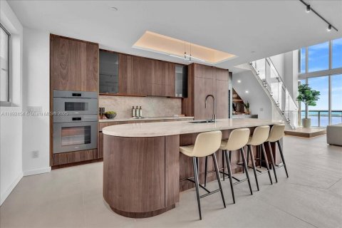 Condo in Miami, Florida, 3 bedrooms  № 1946368 - photo 12