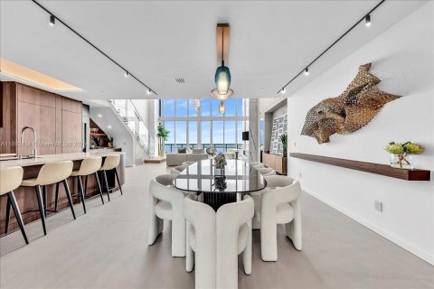 Condo in Miami, Florida, 3 bedrooms  № 1946368 - photo 5