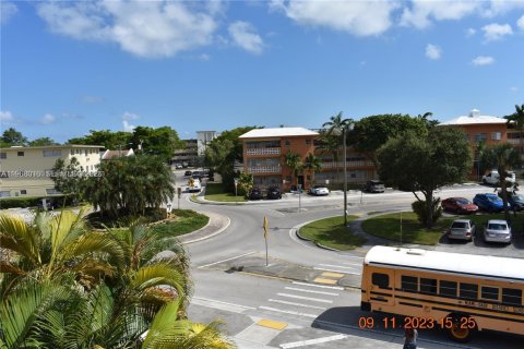 Copropriété à louer à North Miami, Floride: 1 chambre, 100.33 m2 № 2029217 - photo 21