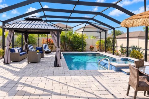 Villa ou maison à vendre à Sun City Center, Floride: 5 chambres, 224.36 m2 № 2413572 - photo 2