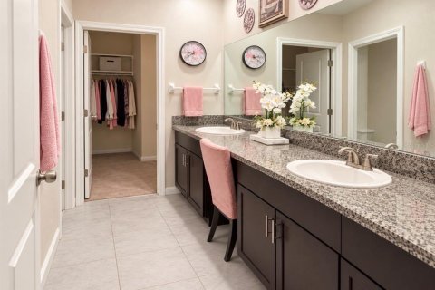 Villa ou maison à vendre à Sun City Center, Floride: 5 chambres, 224.36 m2 № 2413572 - photo 12