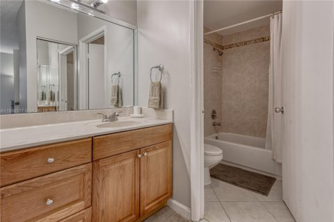 Condo in Aventura, Florida, 2 bedrooms  № 1804381 - photo 5