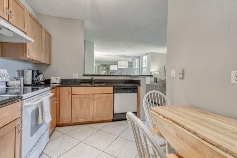 Condo in Aventura, Florida, 2 bedrooms  № 1804381 - photo 2