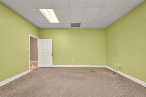 Immobilier commercial à louer à Port Charlotte, Floride: 1820.61 m2 № 1856620 - photo 27