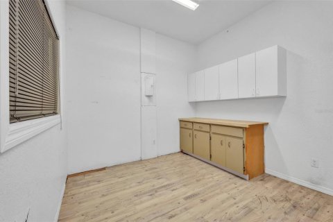 Immobilier commercial à louer à Port Charlotte, Floride: 1820.61 m2 № 1856620 - photo 25