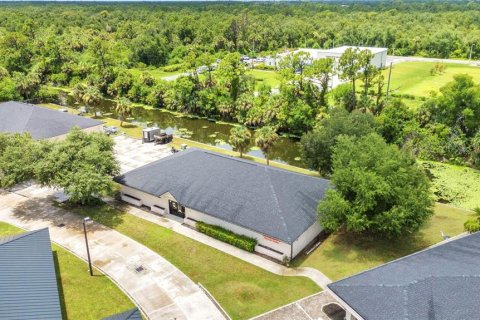 Immobilier commercial à louer à Port Charlotte, Floride: 1820.61 m2 № 1856620 - photo 8