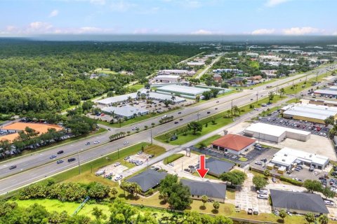 Immobilier commercial à louer à Port Charlotte, Floride: 1820.61 m2 № 1856620 - photo 1