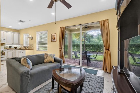 Villa ou maison à vendre à Boynton Beach, Floride: 3 chambres, 171.22 m2 № 2382165 - photo 11