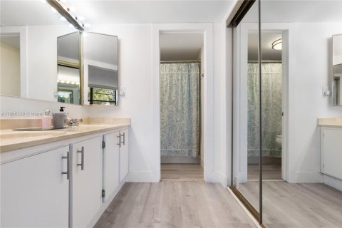 Copropriété à vendre à Pembroke Pines, Floride: 2 chambres, 110.27 m2 № 1963181 - photo 30