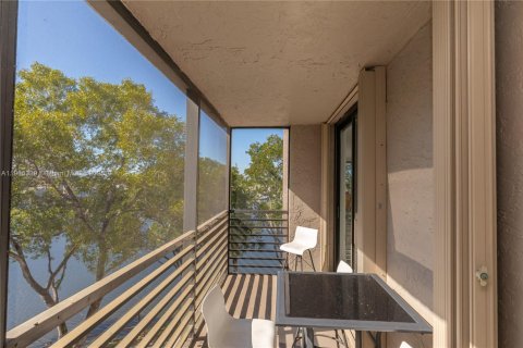 Copropriété à vendre à Pembroke Pines, Floride: 2 chambres, 110.27 m2 № 1963181 - photo 20