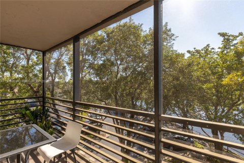 Copropriété à vendre à Pembroke Pines, Floride: 2 chambres, 110.27 m2 № 1963181 - photo 22