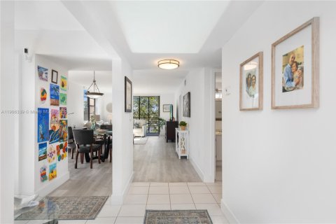 Copropriété à vendre à Pembroke Pines, Floride: 2 chambres, 110.27 m2 № 1963181 - photo 4