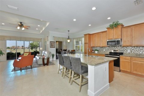 House in Sun City Center, Florida 2 bedrooms, 200.02 sq.m. № 2097207 - photo 5