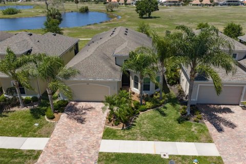 House in Sun City Center, Florida 2 bedrooms, 200.02 sq.m. № 2097207