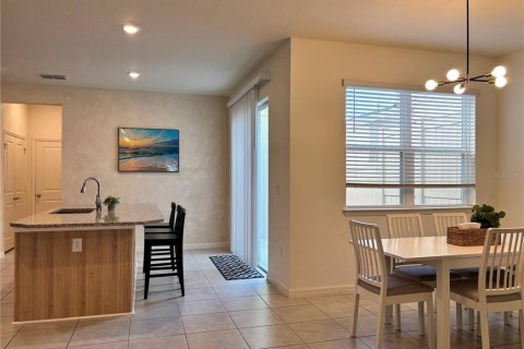 Townhouse in Windermere, Florida 3 bedrooms, 185.53 sq.m. № 2209813 - photo 14