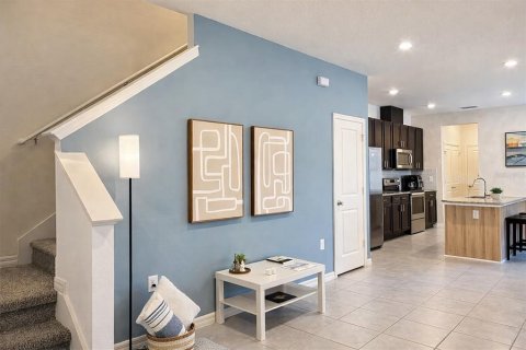 Townhouse in Windermere, Florida 3 bedrooms, 185.53 sq.m. № 2209813 - photo 10