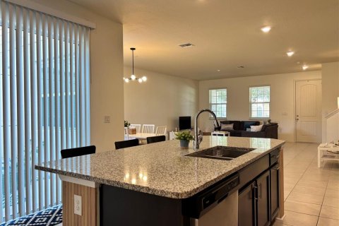 Townhouse in Windermere, Florida 3 bedrooms, 185.53 sq.m. № 2209813 - photo 17