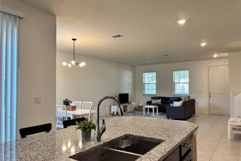 Townhouse in Windermere, Florida 3 bedrooms, 185.53 sq.m. № 2209813 - photo 20